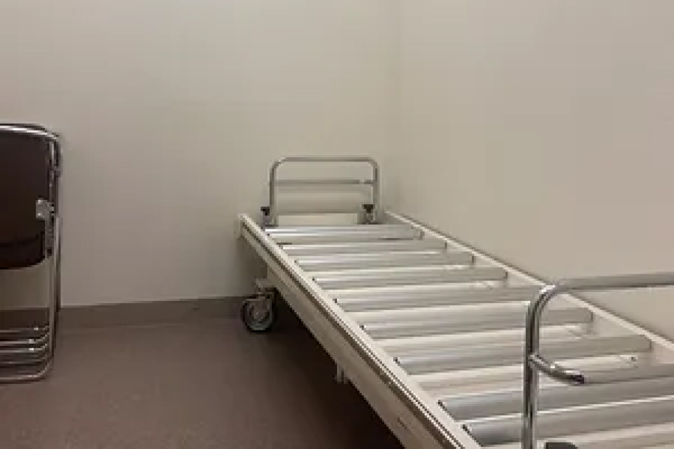 箕面市立聖苑の立会霊安室