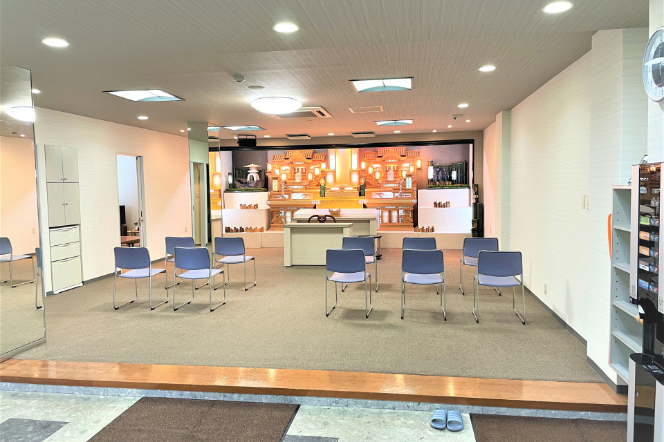 家族葬みかづきJR吹田駅前ホールの2階式場