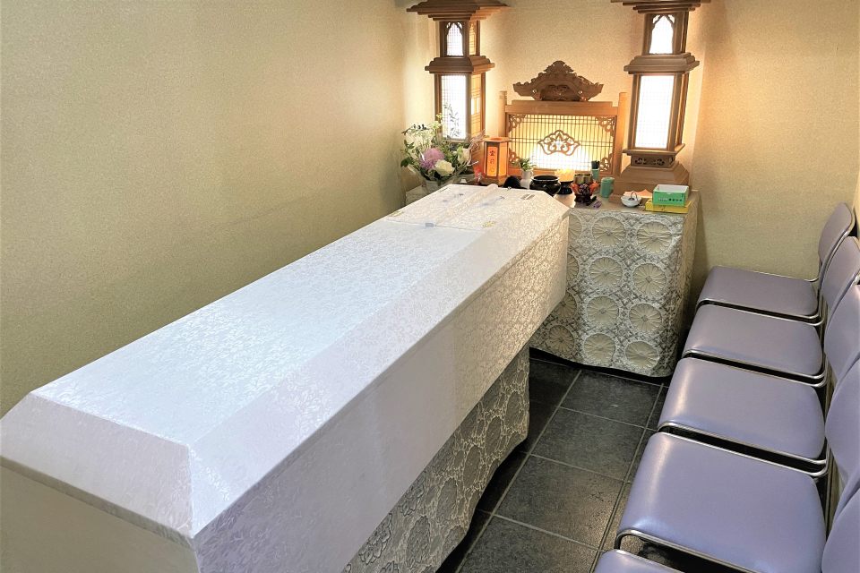 家族葬みかづきJR吹田駅前ホールの霊安室